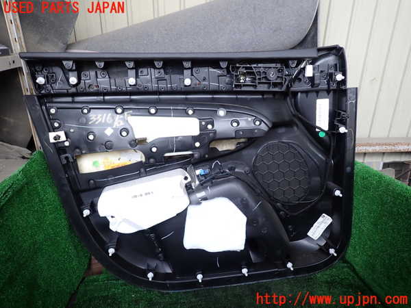 1UPJ-9233161234]ジープ・グランドチェロキー(WK36A)右前ドア内張り 中古_4