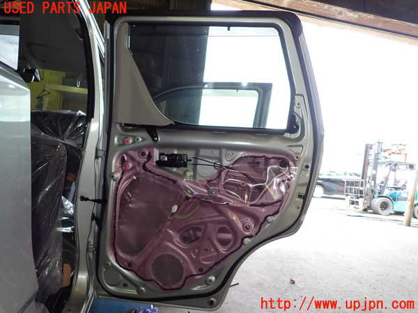 1UPJ-9233171290]ワゴンR(MH95S)右後ドア CENTRAL M261 中古_5