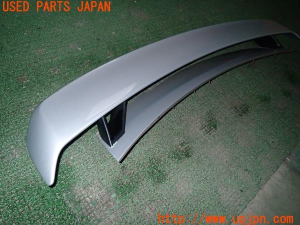 3UPJ=9233180057]アウディ TTSクーペ(8JCDLF)純正 8J0.827.939.A リアスポイラー 中古_2