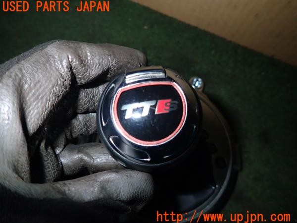 3UPJ=9233180614]アウディ TTSクーペ(8JCDLF)純正 シフトノブ シフトブーツ・パネル付き AT 中古_3
