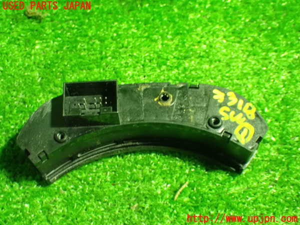 1UPJ-9233186306]アウディ・TTS クーペ(8JCDLF)スイッチ1 (ハザード) 中古_2