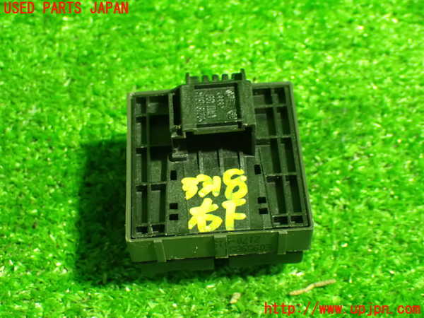1UPJ-9233186240]アウディ・TTS クーペ(8JCDLF)右パワーウィンドウスイッチ 中古_2