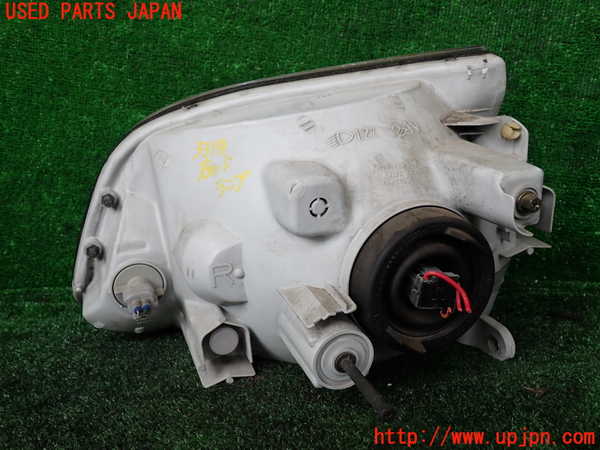 1UPJ-9233191130]ハイエースワゴン100系(RZH101G)右ヘッドライト ハロゲン 中古_3