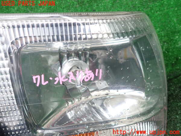 1UPJ-9233191150]ハイエースワゴン100系(RZH101G)右コーナーランプ ジャンク部品取り_3