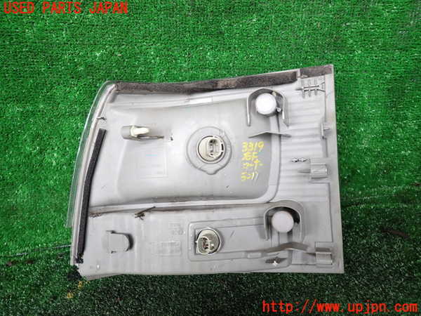 1UPJ-9233191150]ハイエースワゴン100系(RZH101G)右コーナーランプ ジャンク部品取り_4
