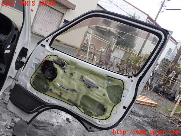 1UPJ-9233191230]ハイエースワゴン100系(RZH101G)右前ドア M214 中古_4