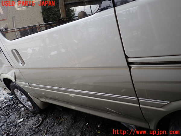 1UPJ-9233191320]ハイエースワゴン100系(RZH101G)左後ドア M2A55 中古_3