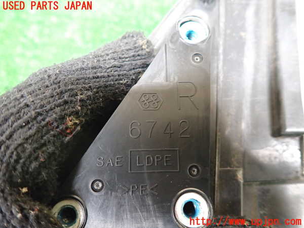 1UPJ-9233191210]ハイエースワゴン100系(RZH101G)右ドアミラー 中古_4