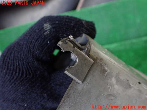 1UPJ-9233191392]ハイエースワゴン100系(RZH101G)左サイドステップ 中古_3