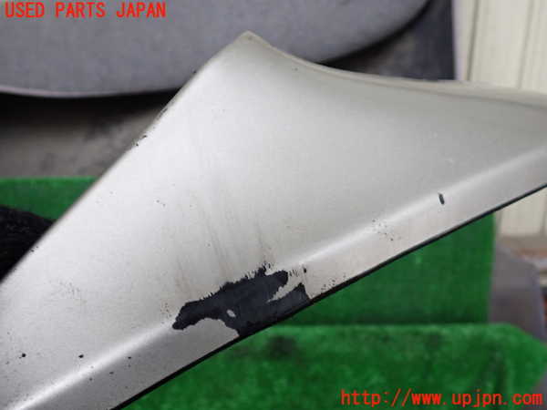 1UPJ-9233191456]ハイエースワゴン100系(RZH101G)左リアマッドガード(泥除け) 中古_3