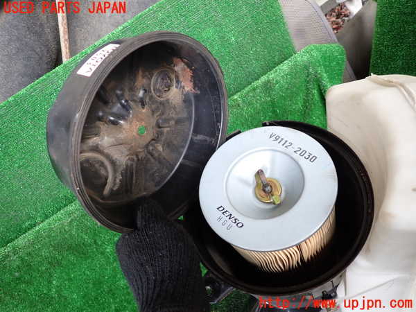 1UPJ-9233192560]ハイエースワゴン100系(RZH101G)エアクリーナーボックス 中古_3