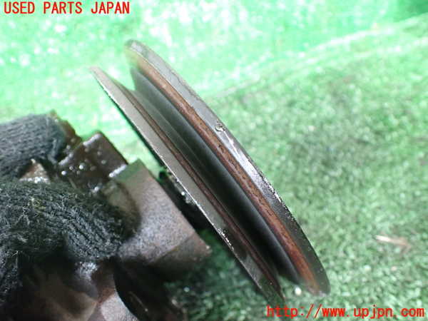 1UPJ-9233194250]ハイエースワゴン100系(RZH101G)パワステポンプ 中古_3