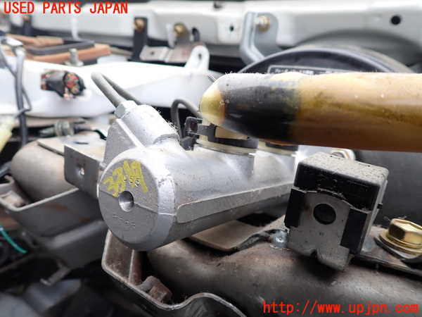 1UPJ-9233194050]ハイエースワゴン100系(RZH101G)ブレーキマスターシリンダー 中古_3