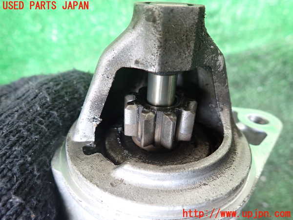 1UPJ-9233196010]ハイエースワゴン100系(RZH101G)セルモーター 中古_3