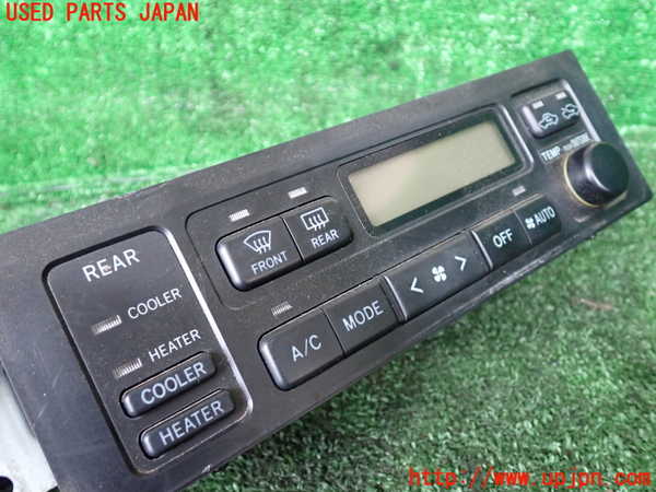 1UPJ-9233196066]ハイエースワゴン100系(RZH101G)エアコンスイッチ1 中古_2