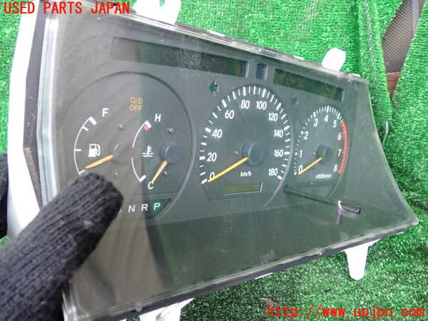 1UPJ-9233196170]ハイエースワゴン100系(RZH101G)スピードメーター 中古_2