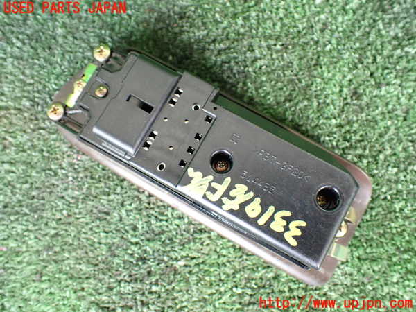 1UPJ-9233196240]ハイエースワゴン100系(RZH101G)右前パワーウィンドウスイッチ 中古_2