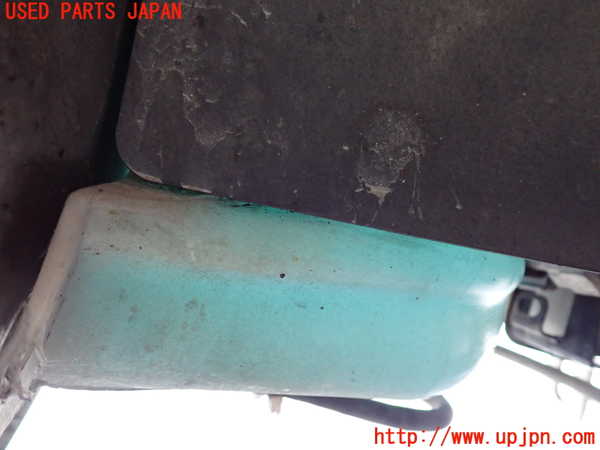 1UPJ-9233196791]ハイエースワゴン100系(RZH101G)ウォッシャータンク1 中古_3