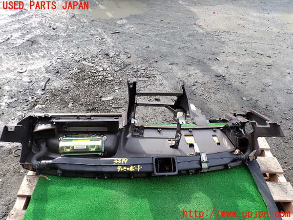 1UPJ-9233197505]ハイエースワゴン100系(RZH101G)ダッシュボード 中古_5
