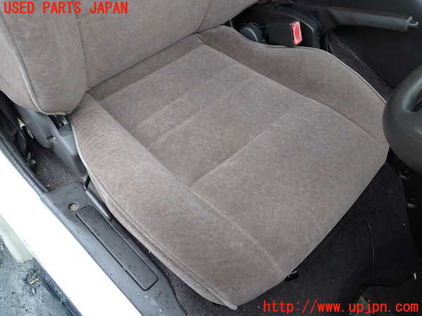 1UPJ-9233197035]ハイエースワゴン100系(RZH101G)運転席シート 中古_3