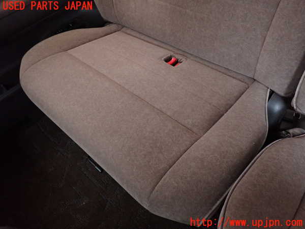 1UPJ-9233197145]ハイエースワゴン100系(RZH101G)右2列目シート 中古_3