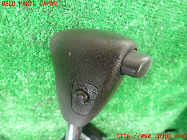 1UPJ-9233197555]ハイエースワゴン100系(RZH101G)ATシフトレバー 中古_2