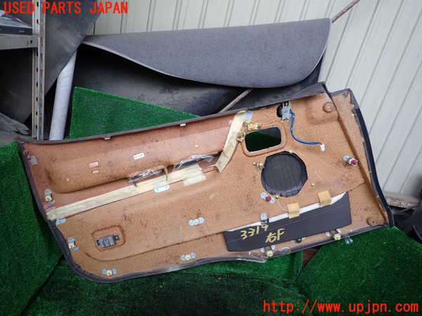 1UPJ-9233191234]ハイエースワゴン100系(RZH101G)右前ドア内張り 中古_4