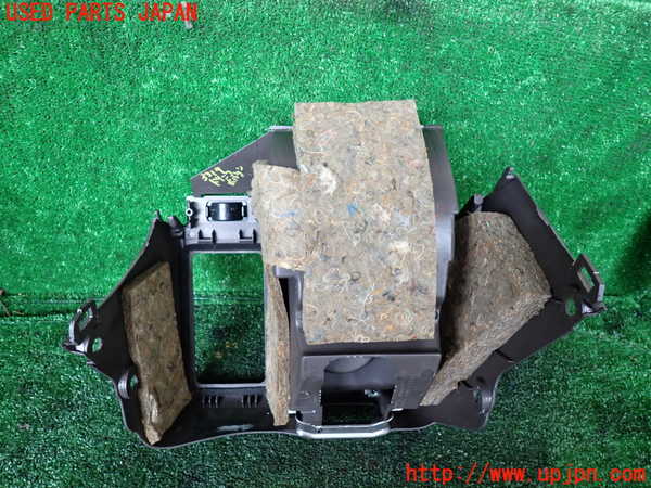 1UPJ-9233197810]ハイエースワゴン100系(RZH101G)ドリンクホルダー 中古_2