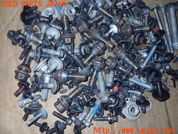3UPJ=9233200720]ボルボ XC60(DB4204TXC)ネジ・ナット・ステー類 セット ジャンク_3
