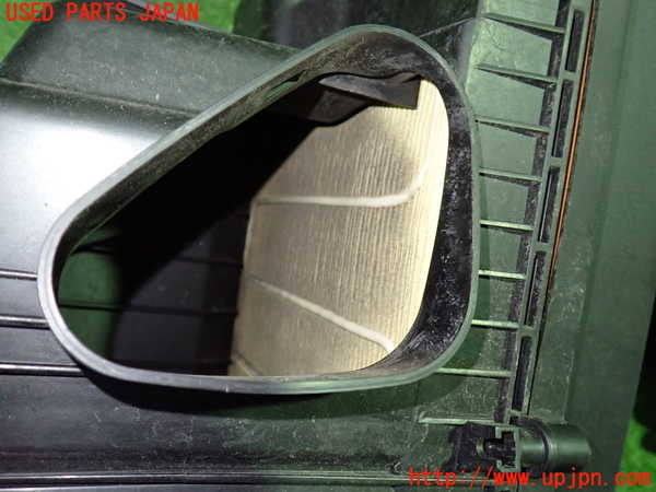 1UPJ-9233202560]ボルボ・XC60(DB4204TXC)エアクリーナーボックス 中古_3