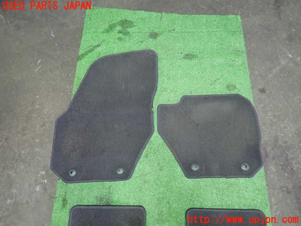 1UPJ-9233207800]ボルボ・XC60(DB4204TXC)フロアマット 中古_2