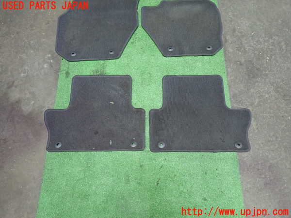 1UPJ-9233207800]ボルボ・XC60(DB4204TXC)フロアマット 中古_3