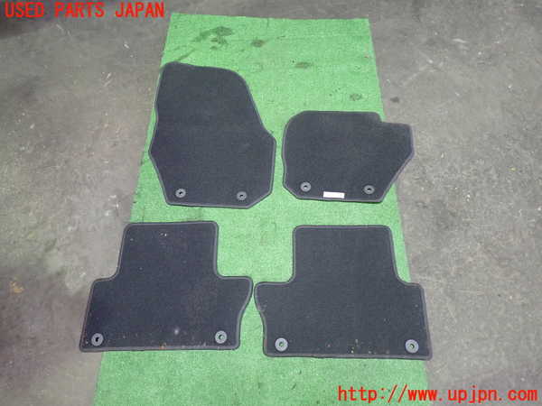 1UPJ-9233207800]ボルボ・XC60(DB4204TXC)フロアマット 中古_4