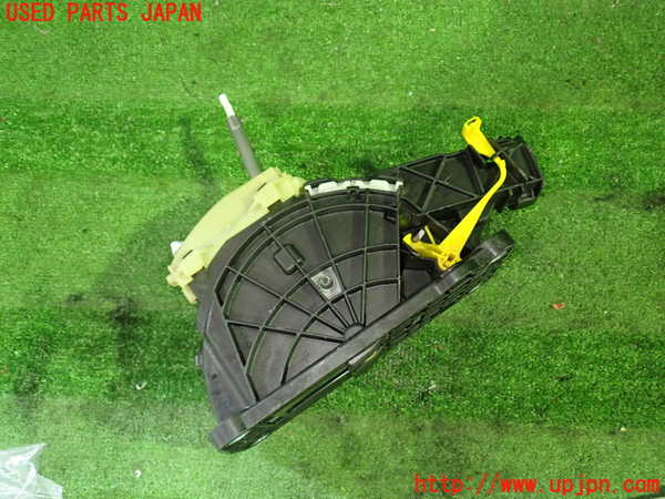 1UPJ-9233207555]ボルボ・XC60(DB4204TXC)ATシフトレバー 中古_3