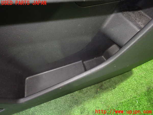 1UPJ-9233201234]ボルボ・XC60(DB4204TXC)右前ドア内張り 中古_3