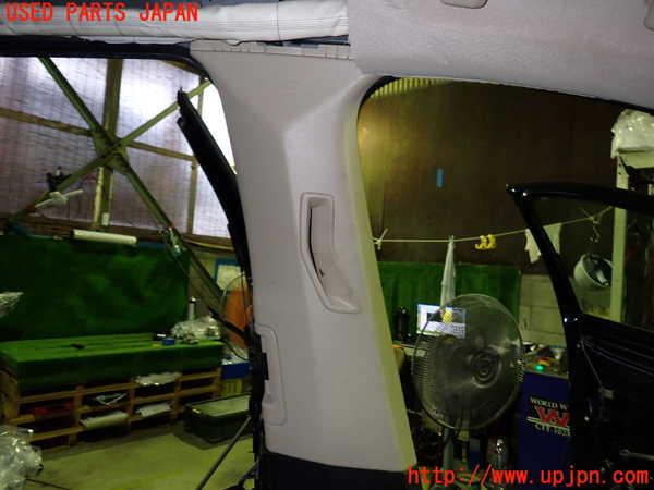 1UPJ-9233207670]ボルボ・XC60(DB4204TXC)左センターピラートリム 中古_2