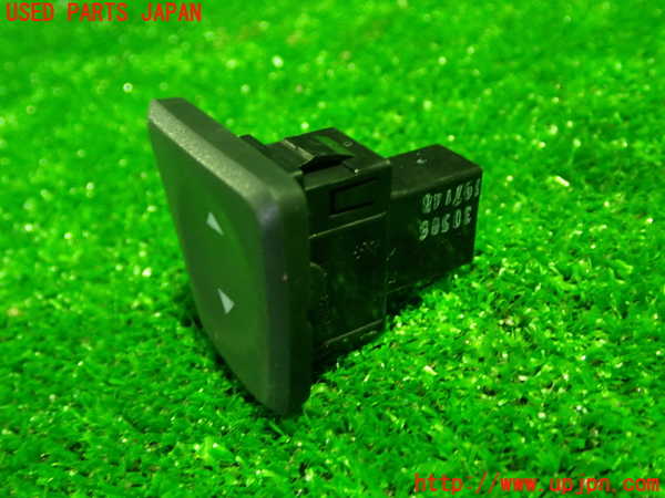 1UPJ-9233216245]フィアット・500(31209)左パワーウィンドウスイッチ 中古_2