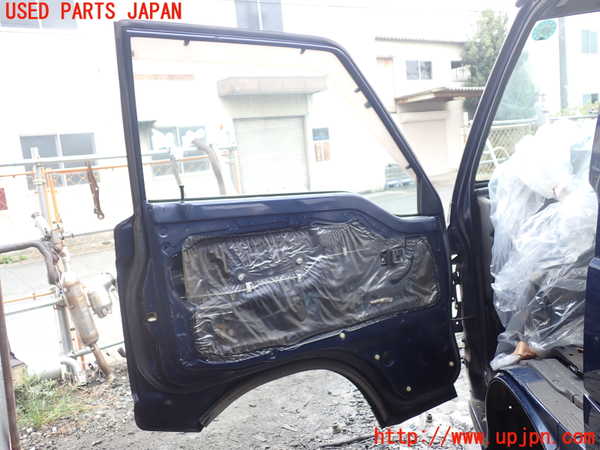 1UPJ-9233221260]デリカ スターワゴン(P35W)左前ドア M213 中古_4