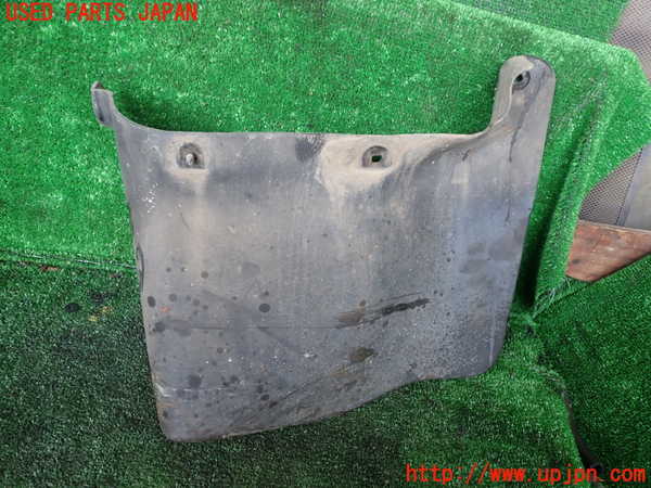 1UPJ-9233221450]デリカ スターワゴン(P35W)右フロントマッドガード(泥除け) 中古_2