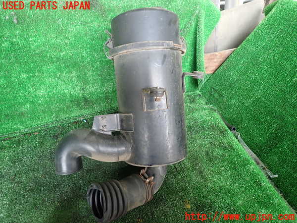 1UPJ-9233222560]デリカ スターワゴン(P35W)エアクリーナーボックス 中古_2