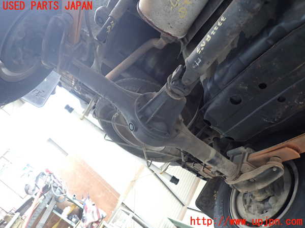 1UPJ-9233224400]デリカ スターワゴン(P35W)リアデフホーシング 中古_2