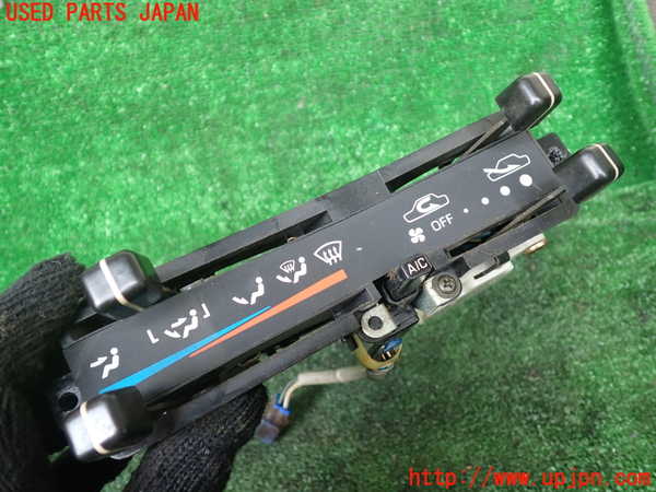 1UPJ-9233226066]デリカ スターワゴン(P35W)エアコンスイッチ1 中古_2
