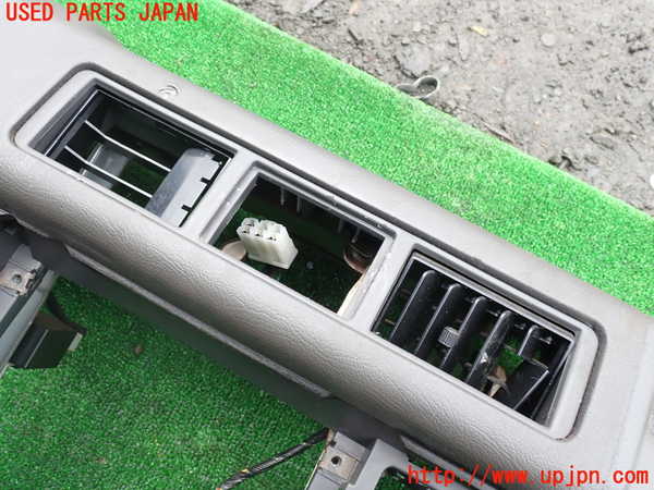 1UPJ-9233227505]デリカ スターワゴン(P35W)ダッシュボード 中古_3