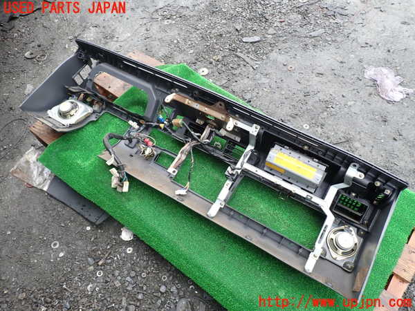 1UPJ-9233227505]デリカ スターワゴン(P35W)ダッシュボード 中古_5