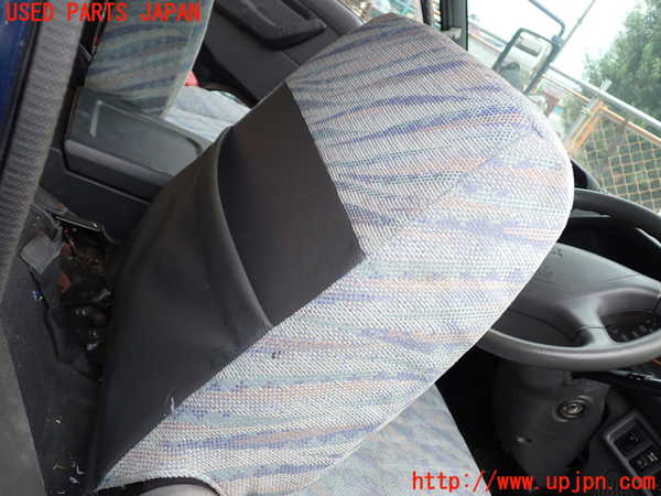 1UPJ-9233227035]デリカ スターワゴン(P35W)運転席シート 中古_4