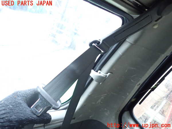 1UPJ-9233227245]デリカ スターワゴン(P35W)右3列目シートベルト 中古_2