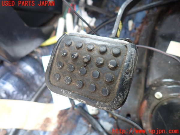 1UPJ-9233227590]デリカ スターワゴン(P35W)クラッチペダル 中古_2
