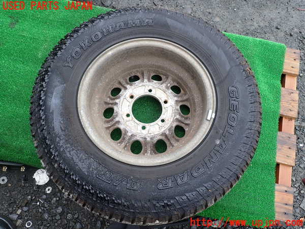 1UPJ-9233229026]デリカ スターワゴン(P35W)タイヤ　ホイール　1本① 215/80R15 中古_3