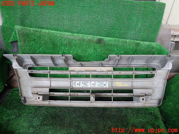 1UPJ-9233231050]ビッグホーン(UBS26GW)ラジエターグリル 中古_3