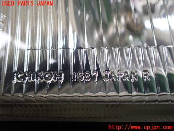 1UPJ-9233231130]ビッグホーン(UBS26GW)右ヘッドライト ハロゲン 中古_4